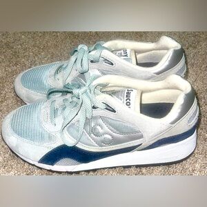 Saucony Shadow 6000 grey silver Men’s 8 shoe